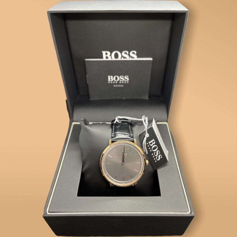 Hugo Boss Essential Watch with Leather Strap